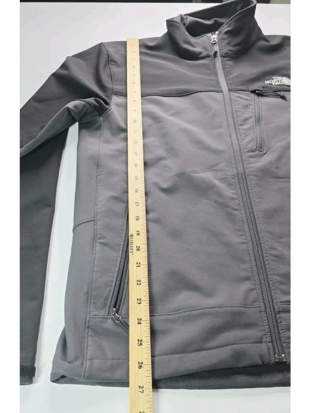 The North Face Mens Gray Softshell Jacket M Recycled Polyester